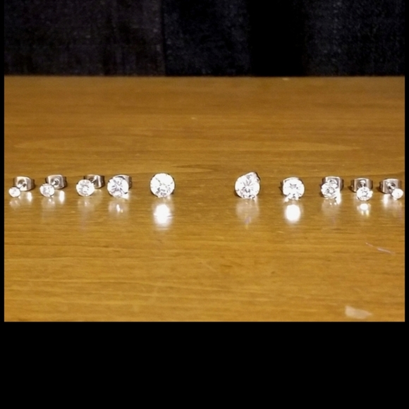 Stainless Steel 5-Pair Diamond Stud Earring Set NWOT - Picture 2 of 4